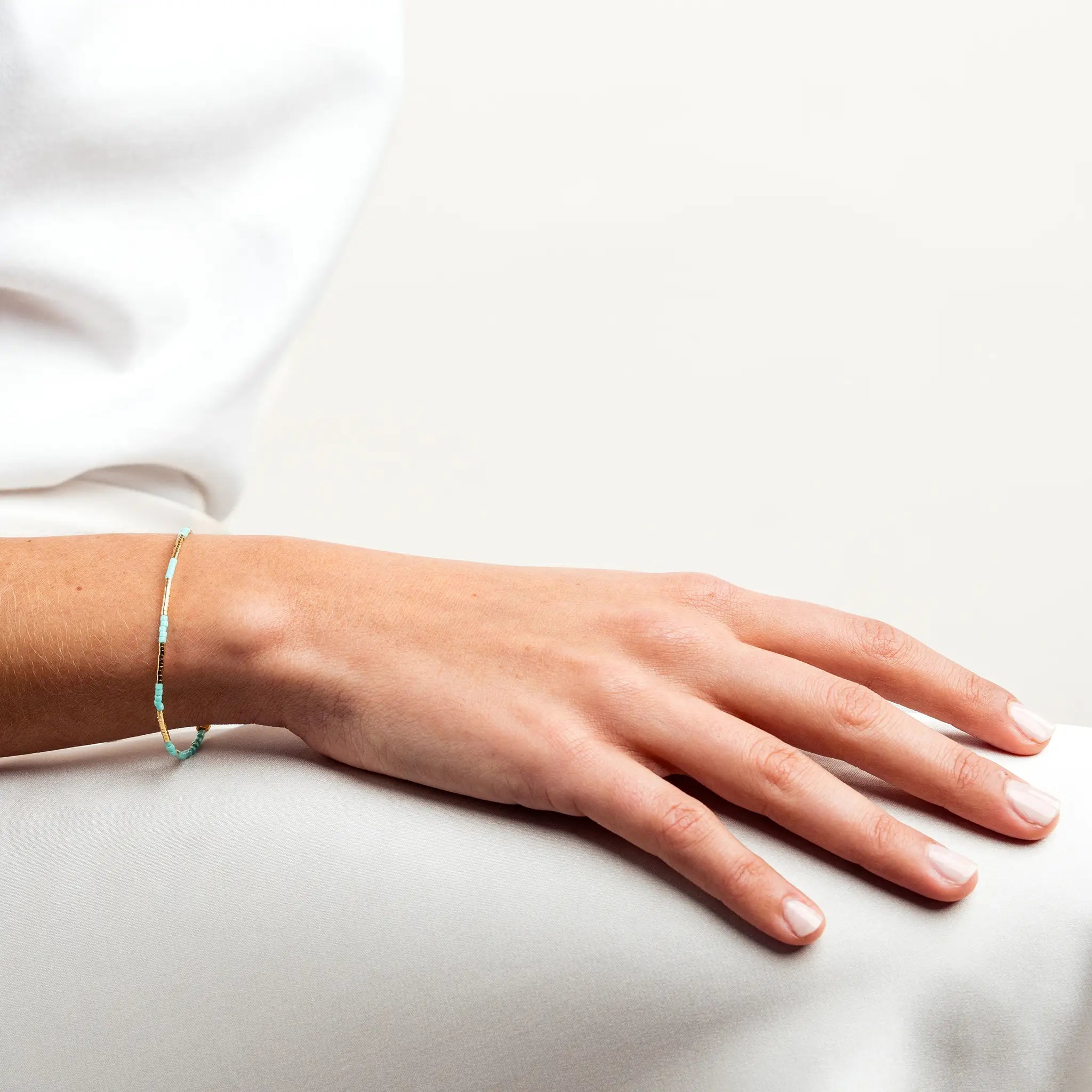 collier / bracelet LULLI - 1 tour ultra fin Turquoise - Têtes Blondes